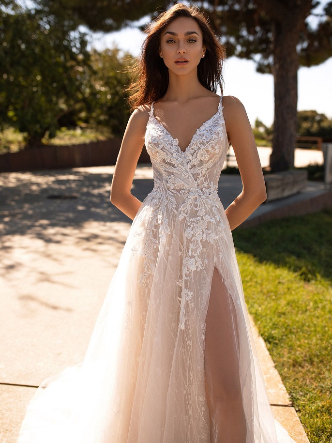 Pronovias trouwjurk met split